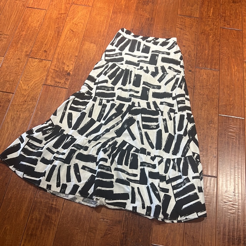 House of Harlow Black and White Patterned Set - Picture 3 of 6
